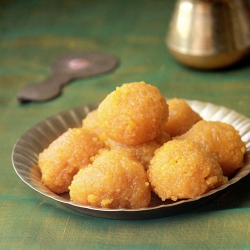 Motichoor Ladoo/Motichur Laddu