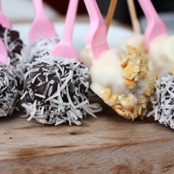 Frozen Banana Peanut Butter Pop