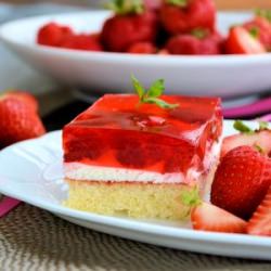 Cake with Strawberries