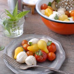 Bite Size Insalata Caprese