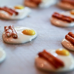 Bacon & Eggs – Chocolate Candy