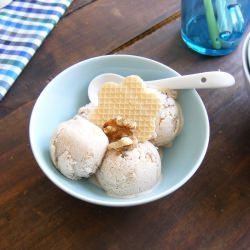 Helado de platano y nueces