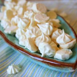 Lemon Mini Meringues