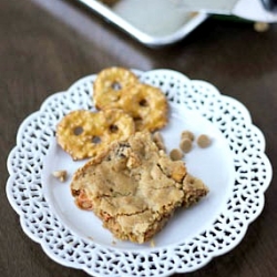 Peanut Butter Pretzel Bars