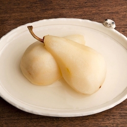 Poached Pears with Vanilla