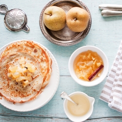 Crepes w/ pear compote