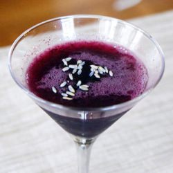 Blueberry Lavender Gin Gimlet