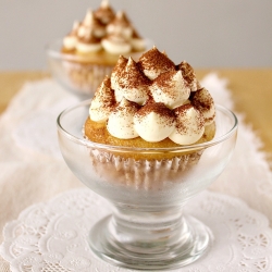 Raspberry Tiramisu Cupcakes