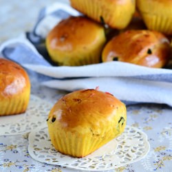 Safflower Buns with Prunes