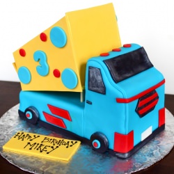 3D Truck Cake