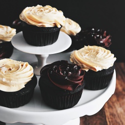 Banana Chocolate Fudge Cupcakes