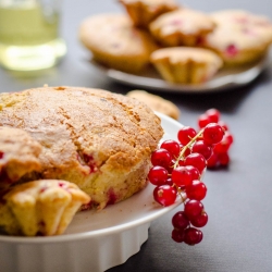 Red Currant Lemon Tea Cakes