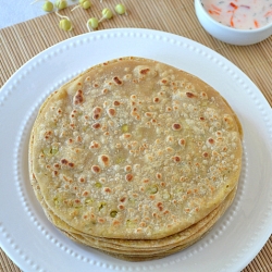 Sprouted Peas Paratha