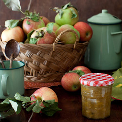 Yellow Tomato and Apple Chutney