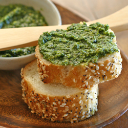 pistachio arugula pesto