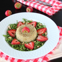 Spinach Strawberry and Quinoa Salad