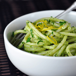 Pasta with Avocado Cream Sauce