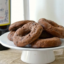 Low-fat Red Wine Chocolate Donuts