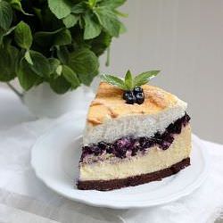 Brownie blueberry cheesecake