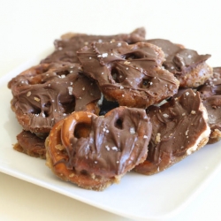 Chocolate Caramel Pretzels