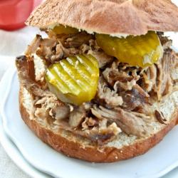 Slow Cooker Pork Sandwich