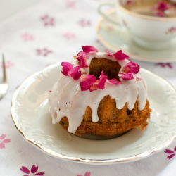 Honey & earl grey teacakes