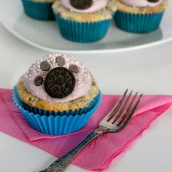 Pawprint Oreo Cupcakes