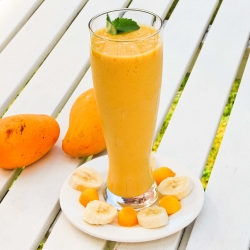 Mango and Banana Smoothie