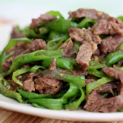 Stir-fry Beef with Green Chilies