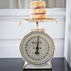 Apple Cinnamon Donuts