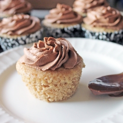 Cinnamon Chocolate Churro Cupcakes