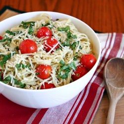 Spaghetti w/ Garlic Gravy & Tomato