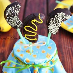 Banana cake pops