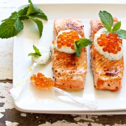 Wild Salmon with Mint Yogurt Sauce