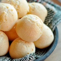 Pão de Queijo Cheese Bread