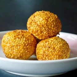 Sesame Balls