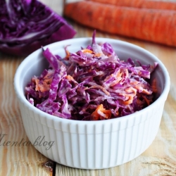 Red cabbage coleslaw