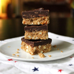 Chocolate Peanut Butter Pretzel Bar