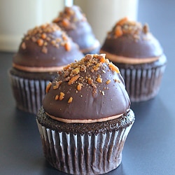 Butterfinger Cupcakes