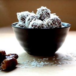 Raw Vegan Date Balls