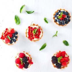 Summer berry tarts