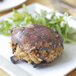 Quinoa with dried fruit & ‘shrooms