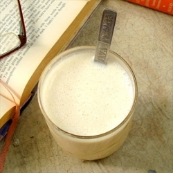 Date Yogurt Smoothie