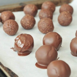 Chocolate Fig Truffles