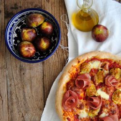 Ham Fig Pizza