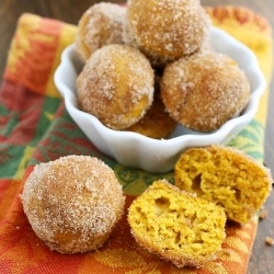 Baked Pumpkin Donut Holes