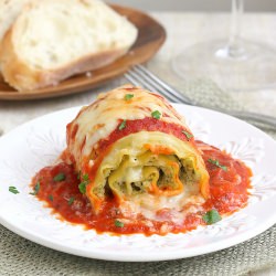 Chicken Pesto Lasagna Rolls