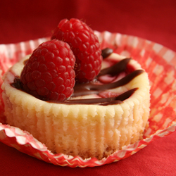 Raspberry-Swirl Cheesecake Cupcakes