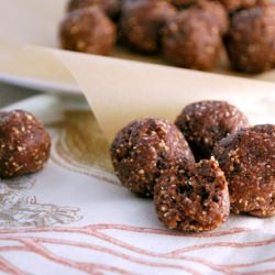 Chocolate Coconut Almond Balls