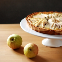 Pear Tart with Chocolate